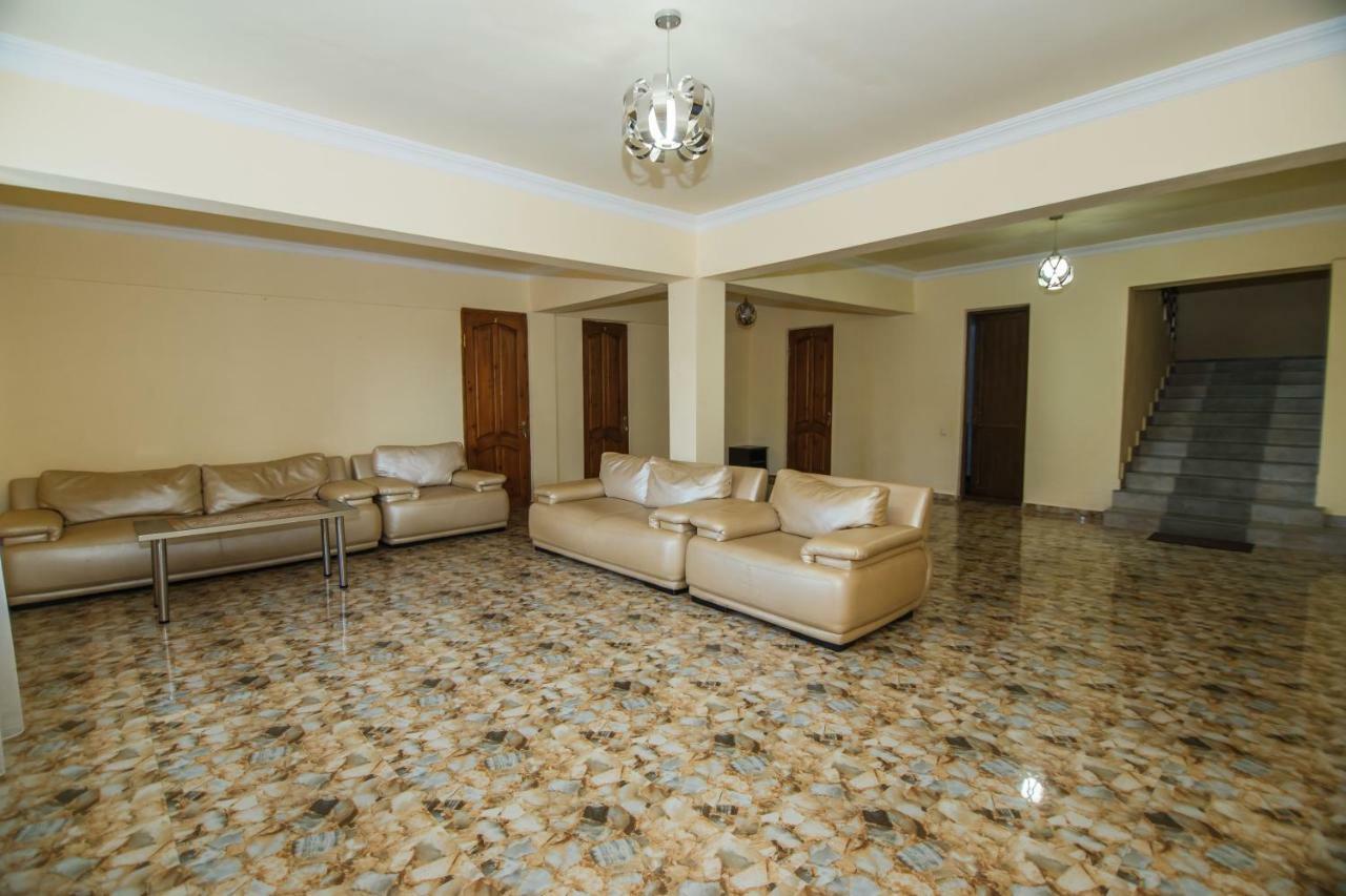 Hotel Ararat Gonio Exteriér fotografie